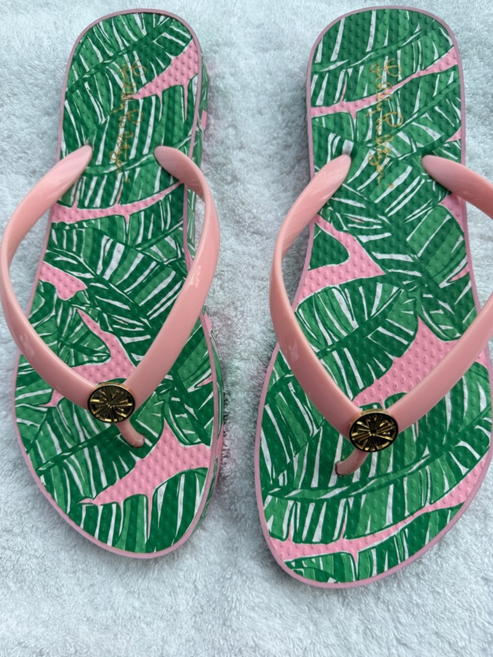 Lilly Pulitzer Pink Strap Green Leaf Print Flip Flops